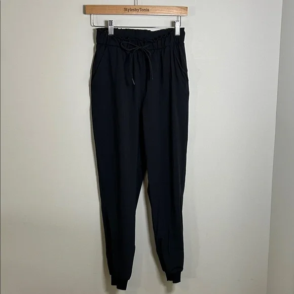 Lululemon Keep Moving Jogger Black High Rise Relaxed Fit Stretch Pockets Sz 4 - Picture 4 of 14